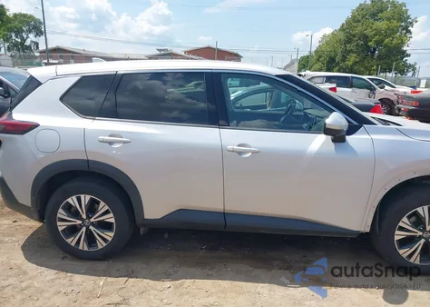 2021 Nissan Rogue Sv Intelligent Awd z USA, uszkodzony, nr VIN 5N1AT3BB0MC704131